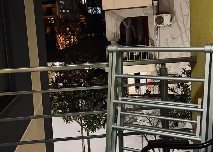 アパート Irm's Place ティラナ