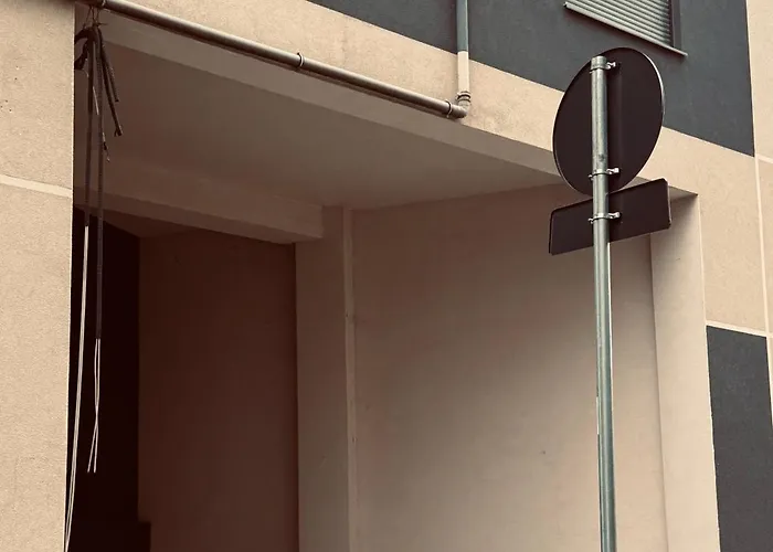 Irm's Place ティラナ